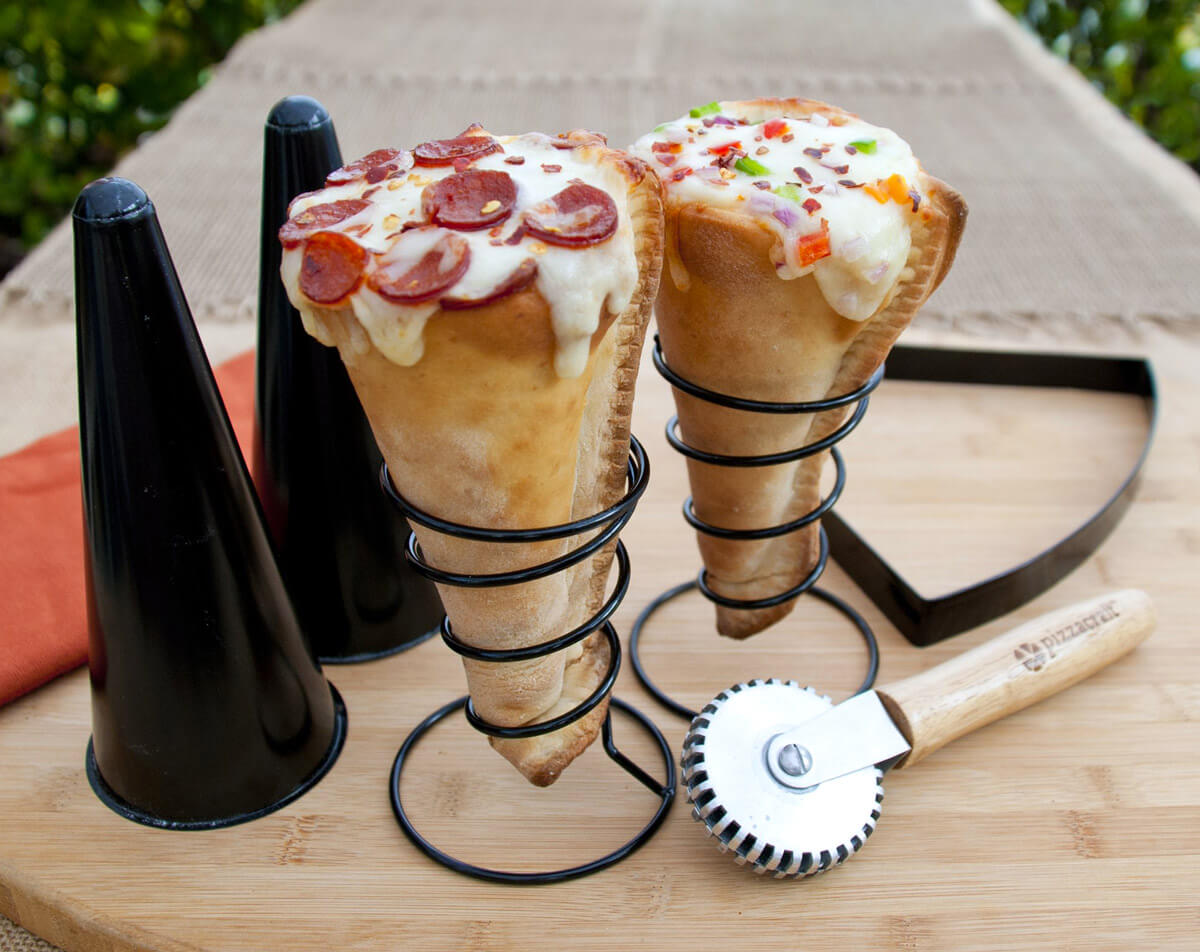 pizzacraft-grilled-pizza-cone-set-1