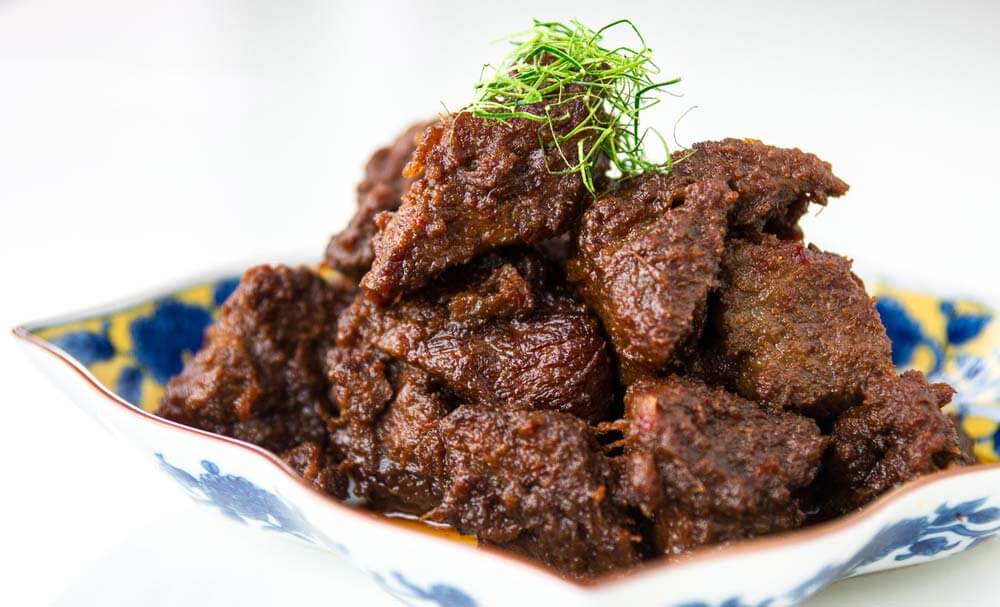 Rendang, Makanan Indonesia yang Mendunia - Tays Bakers