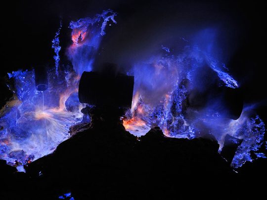blue fire kawah ijen