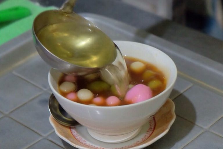 tempat jajan legendaris di Bandung