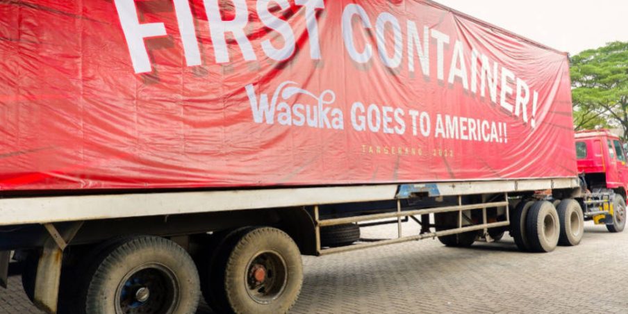PT Jaya Swarasa Agung Tbk atau Tays Bakers (TAYS) mengirimkan kontainer pertamanya ke Amerika Serikat secara khusus untuk salah satu produknya yaitu Wasuka