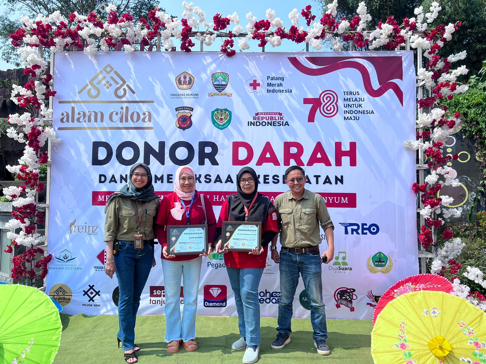 Tays Bakers rutin melakukan berbagai kegiatan sosial, seperti mendukung kegiatan donor darah.