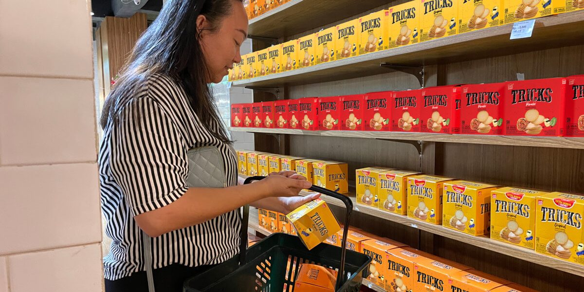 Ilustrasi customer snack Indonesia | Tricks Kentang Panggang